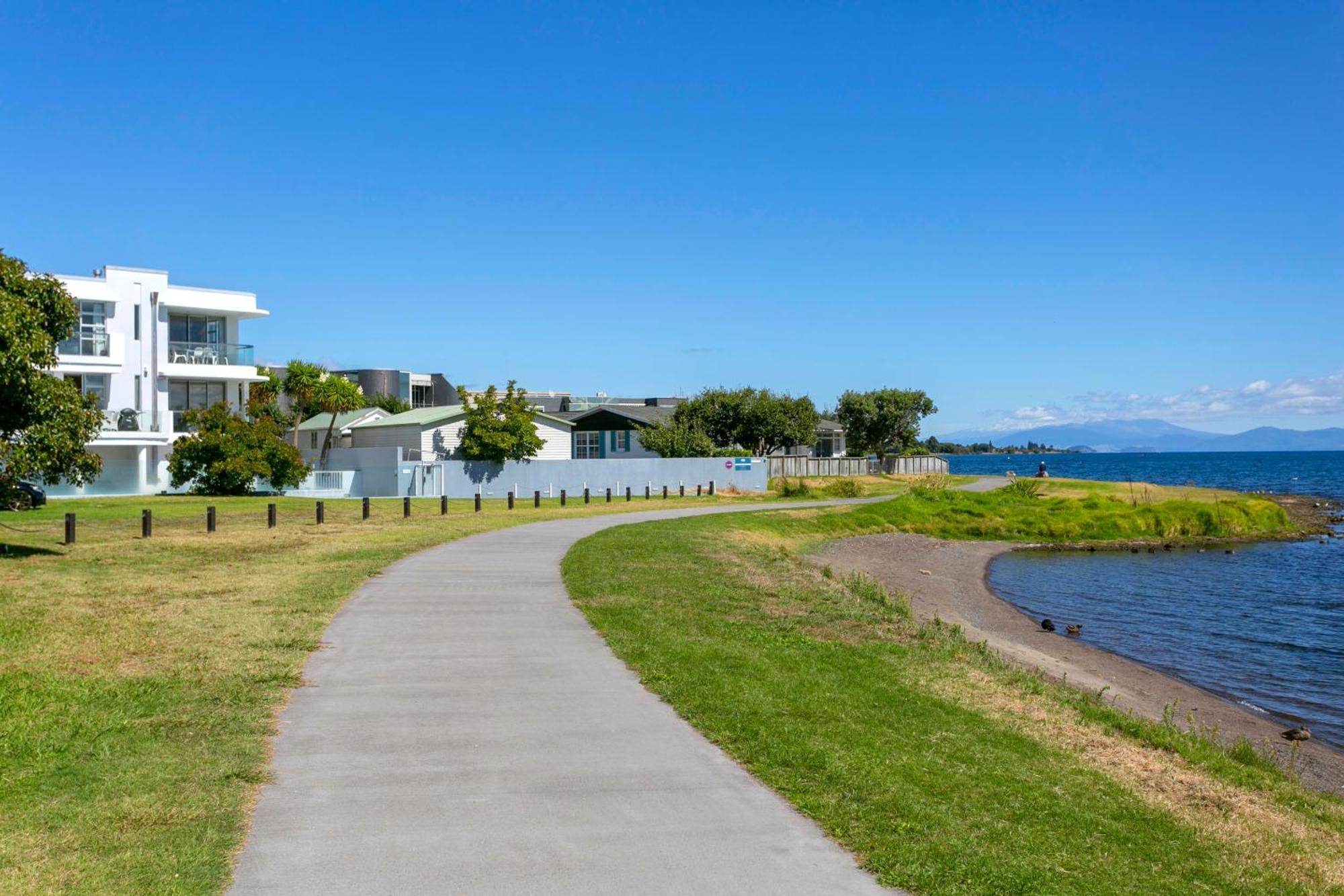 Waimahana Apartments Lago Lago Taupo Exterior foto